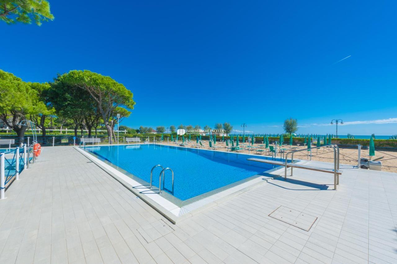 Park Residence Immobiliare Pacella Лидо-ди-Езоло Экстерьер фото